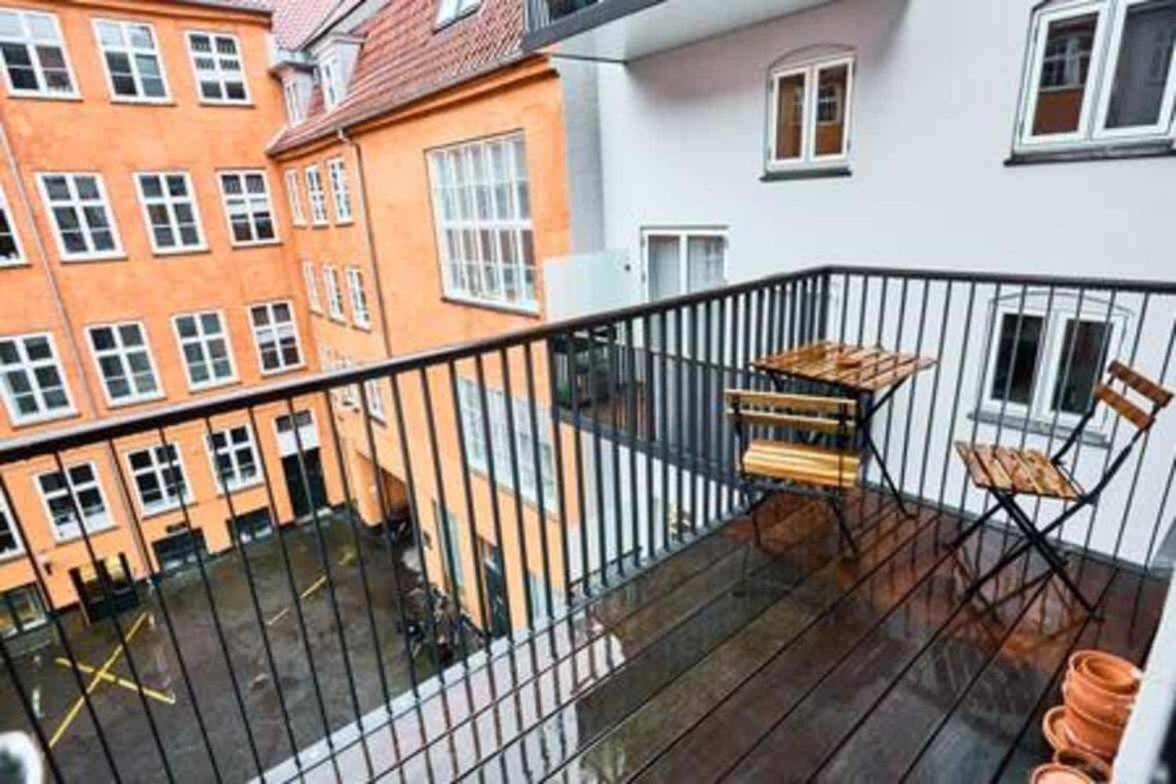 Excellence - Steps To Amalienborg